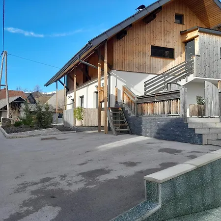 Turisticna Kmetija Marovt *