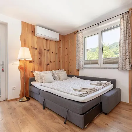 Turisticna Kmetija Marovt